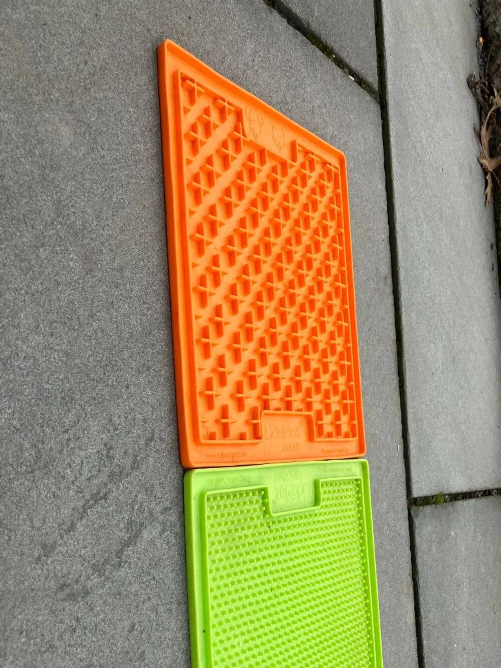 ✨ LickiMat Classic Duo | Soother (Green) & Buddy (Orange) ✨